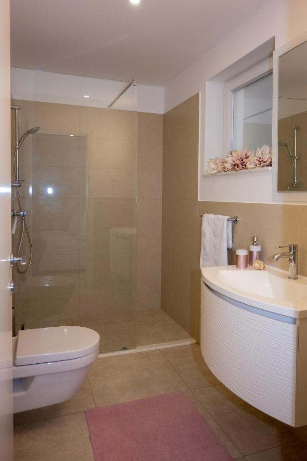 Paradise On The Beach Apartments Bibinje Luaran gambar